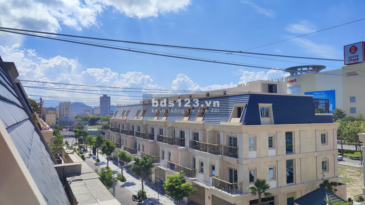 Nhà Regal Pavillon trung tâm thành phố sát sông Hàn, đối diện công viên Châu Á, rẻ hơn TT 2.5 tỷ