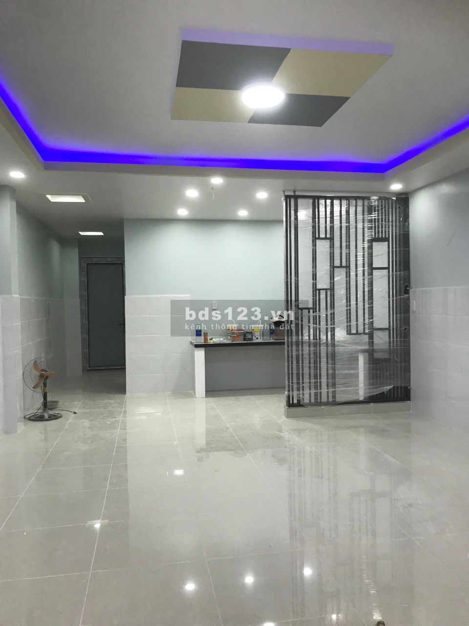 Nhà thuê sân ôtô mới xây gần Big C Dĩ An. 3PN - 2WC