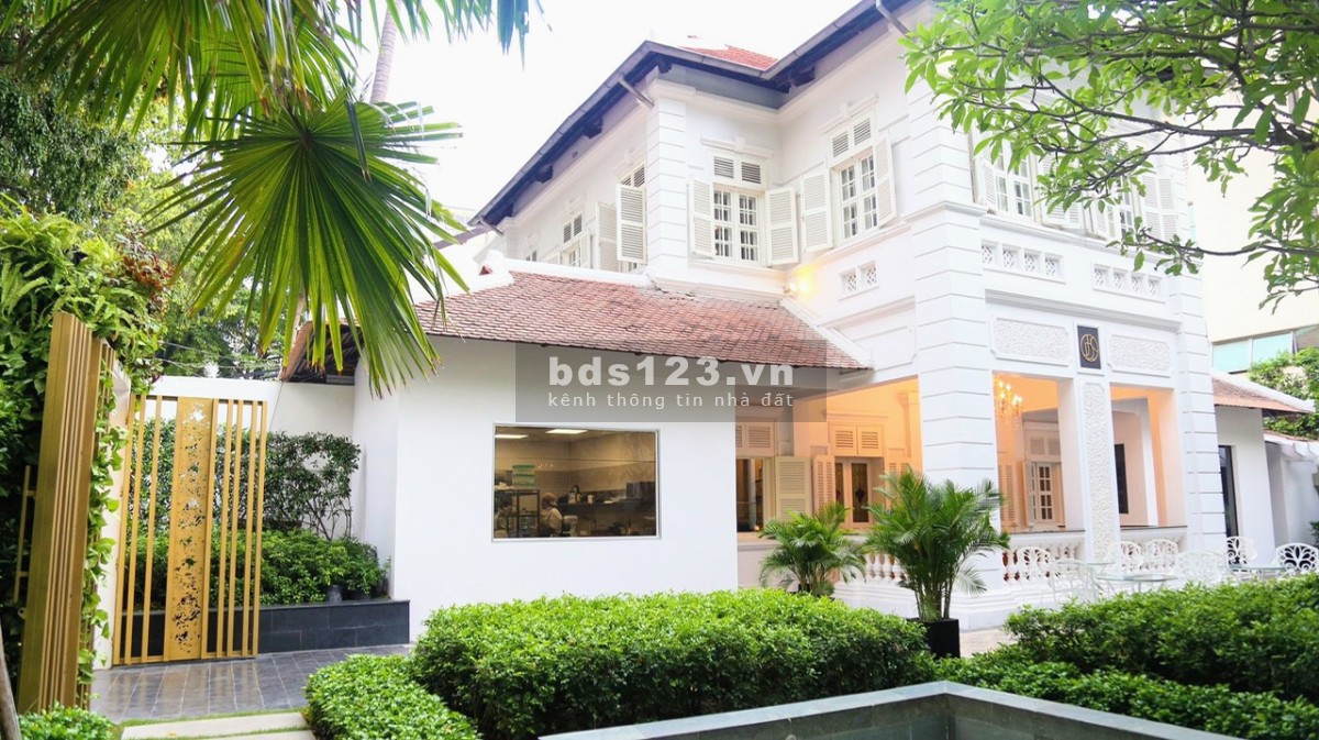 Cho thuê biệt thự sân vườn mt Điện Biên Phủ (30x30m) Quận 3