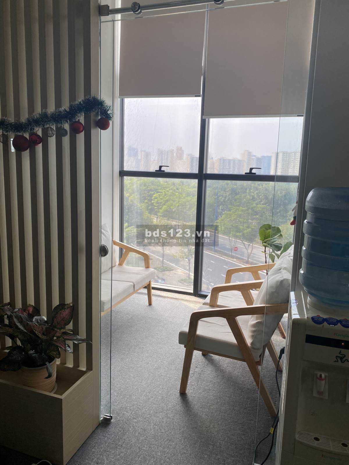Cho thuê văn phòng Quận 1, Office The Sun Avenue, giá 14 triệu/tháng