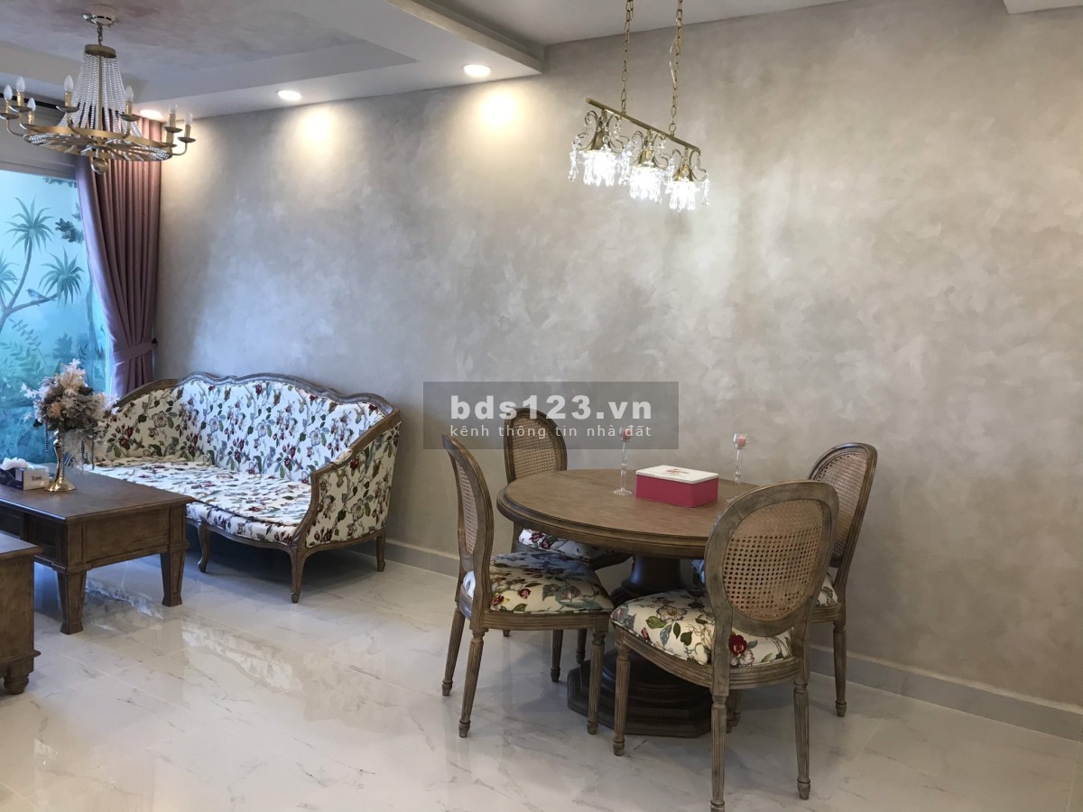 Căn hộ 2PN dtsd 72m2 chung cư Terra Royal cần bán 8 tỷ