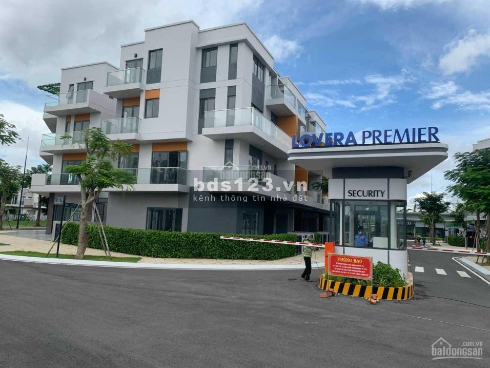 Bán nhà DT đất 5x16m, trệt 2 lầu, full nội thất KDC Lovera Park Khang Điền sổ hồng, giá 6,5 tỷ