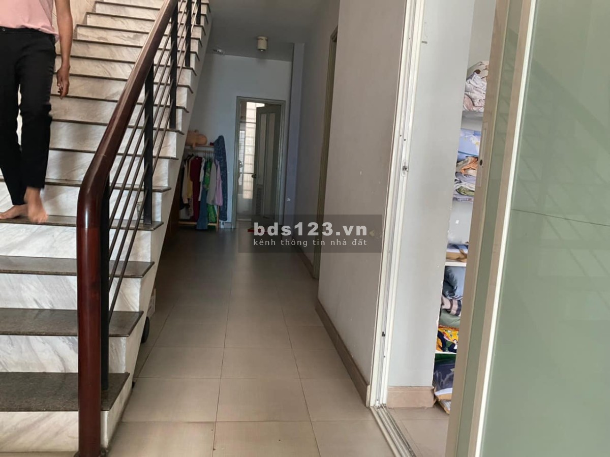 Bán nhà HXH thông Bùi Đình Tuý, chính chủ trang bìa, DT 105m², giá chỉ 10,5 tỷ