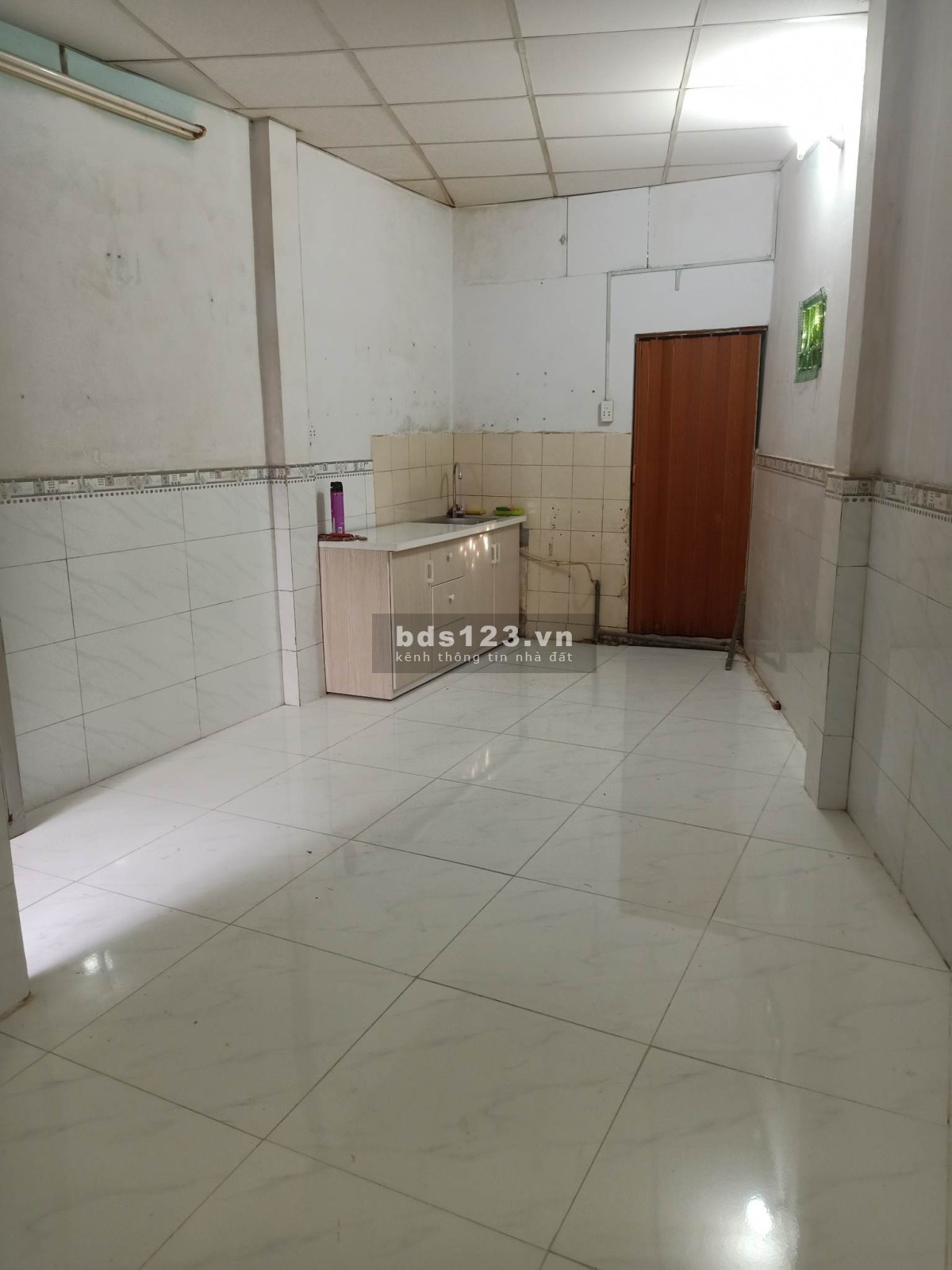 Nhà nguyên căn Dương Quảng Hàm, 1 trệt 1 lửng , có ban công – ưu đãi cho sinh viên