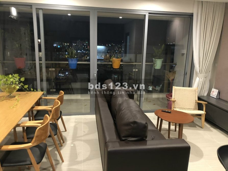 Bỏ em vào Vali, mình cùng rời thành phố đến căn hộ 2PN Đảo Kim Cương – view hồ bơi - full nội thất