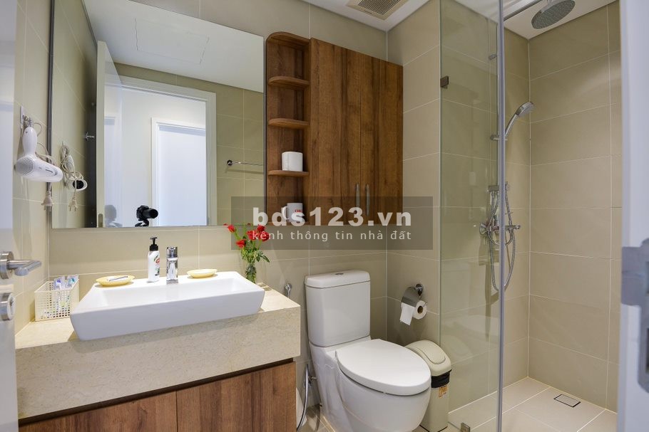 Uầy uầy uây uây, Sao mới gặp lần đầu mà muốn thuê ngay căn 3PN View Sông + LM81 - Nội thất cao cấp