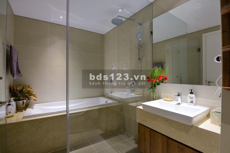 Uầy uầy uây uây, Sao mới gặp lần đầu mà muốn thuê ngay căn 3PN View Sông + LM81 - Nội thất cao cấp