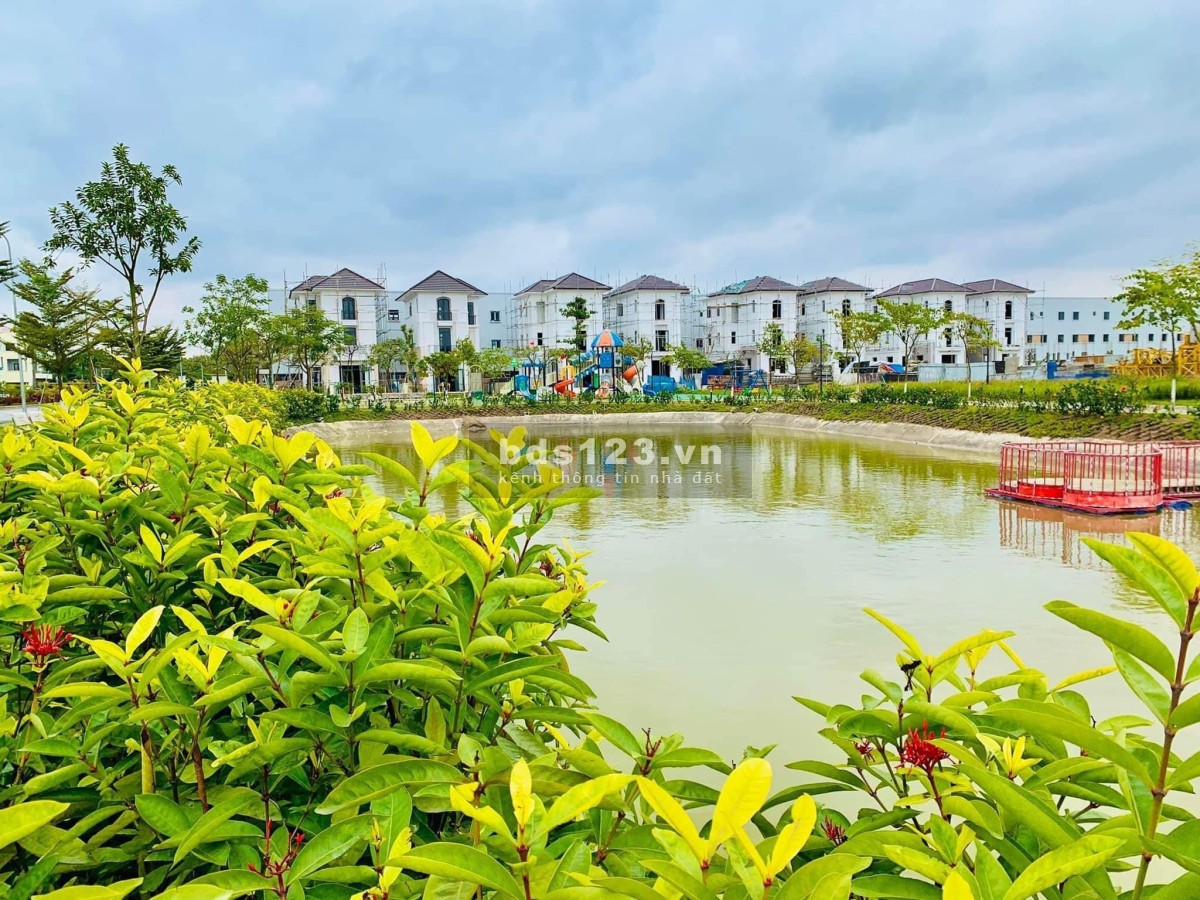 Bán gấp căn biệt thự 135m2 Centa City giá rẻ hơn thị trường 500tr.