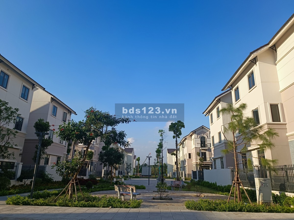 Bán gấp căn biệt thự 135m2 Centa City giá rẻ hơn thị trường 500tr.