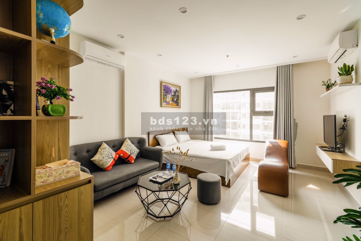 Bán gấp căn Studio 30m2, tầng trung, sổ đỏ trao tay, 1.2 tỷ bao phí