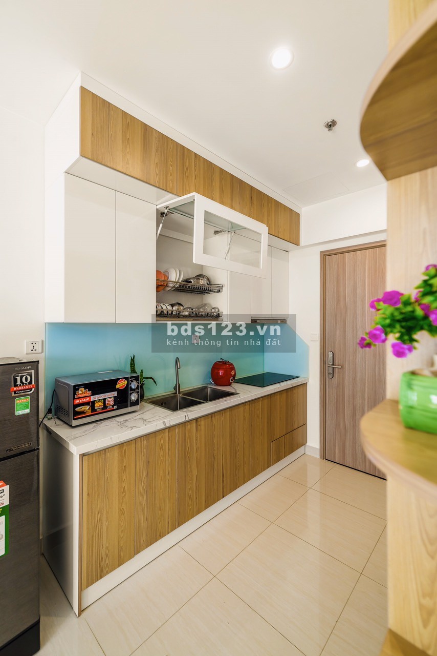 Bán gấp căn Studio 30m2, tầng trung, sổ đỏ trao tay, 1.2 tỷ bao phí