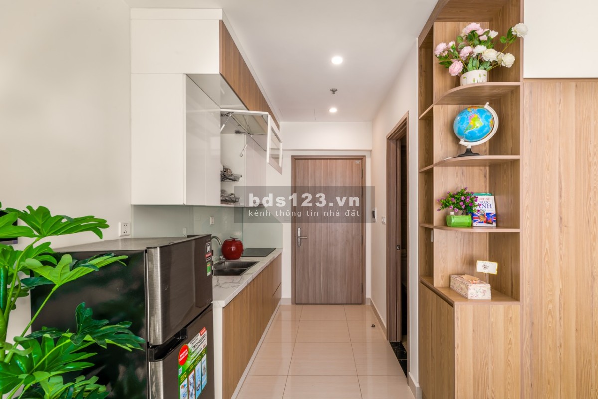 Bán gấp căn Studio 30m2, tầng trung, sổ đỏ trao tay, 1.2 tỷ bao phí