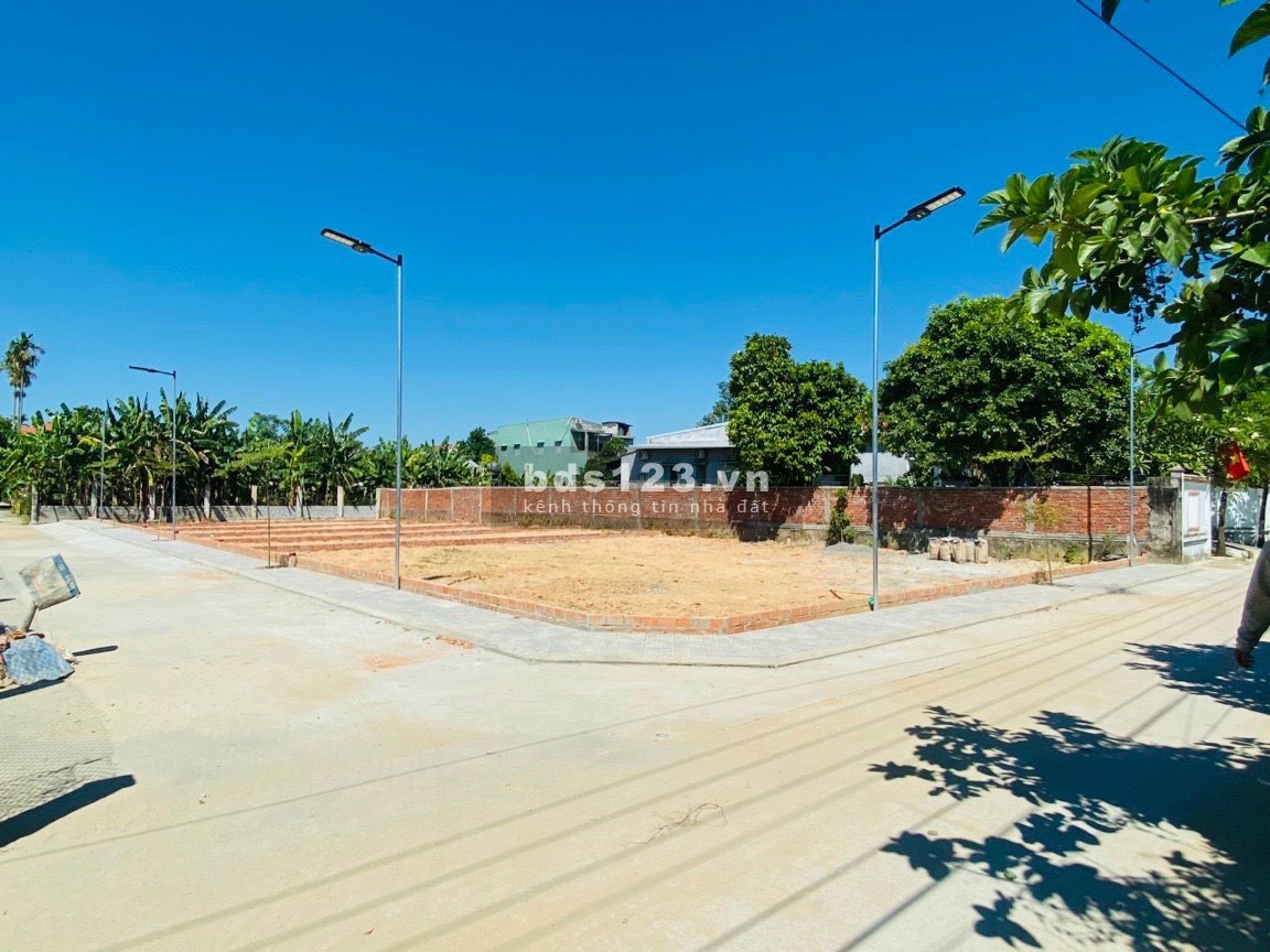 Tôi cần bán đất biệt thự nhà vườn ở Điện Bàn, Quảng Nam, dt 330.1m, giá 4.5 triệu/m2