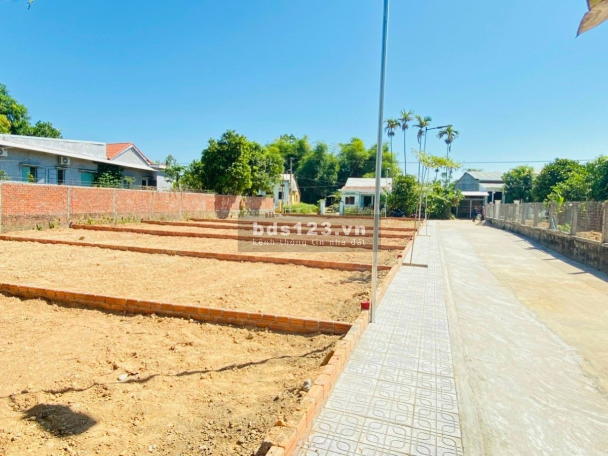 Tôi cần bán đất biệt thự nhà vườn ở Điện Bàn, Quảng Nam, dt 330.1m, giá 4.5 triệu/m2