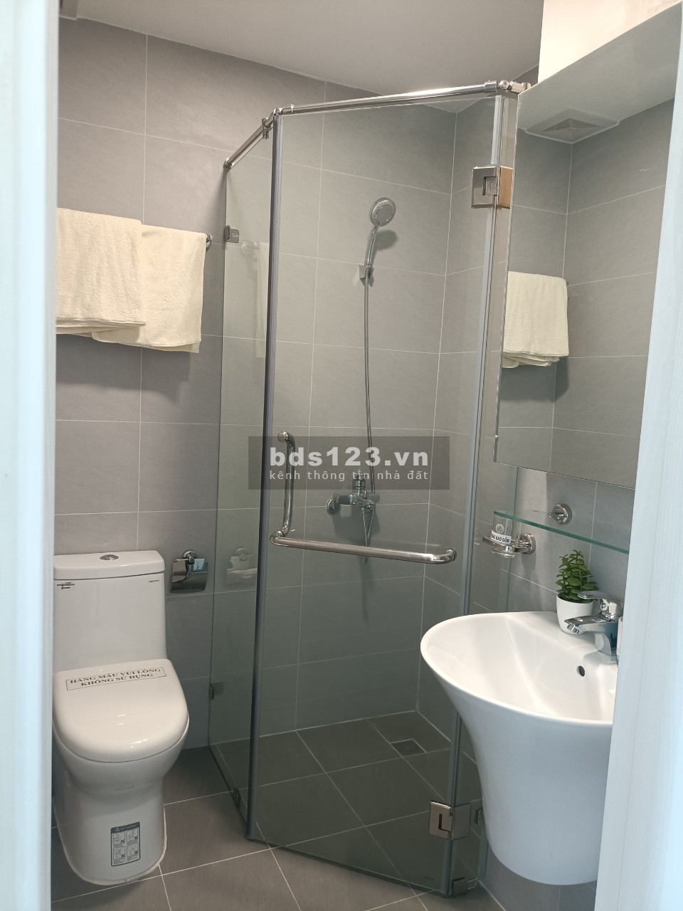 Chính chủ bán căn góc 2 phòng ngủ, Bcon City dt 51,3M2 full giá 1.85 tỷ