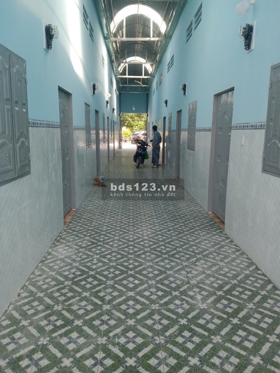 Chủ kẹt tiền cần bán lại 2 dãy nhà trọ 300m2(10x30m) chính chủ sổ riêng, ngay KCN Mỹ Phước 3.