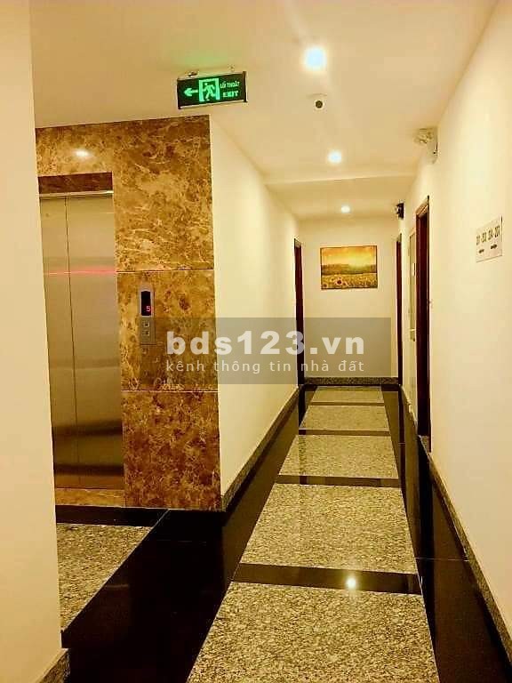 Bán hotel mặt phố Linh Lang, 211m2 x 10 tầng, mặt tiền 11.2m, giá 107 tỷ