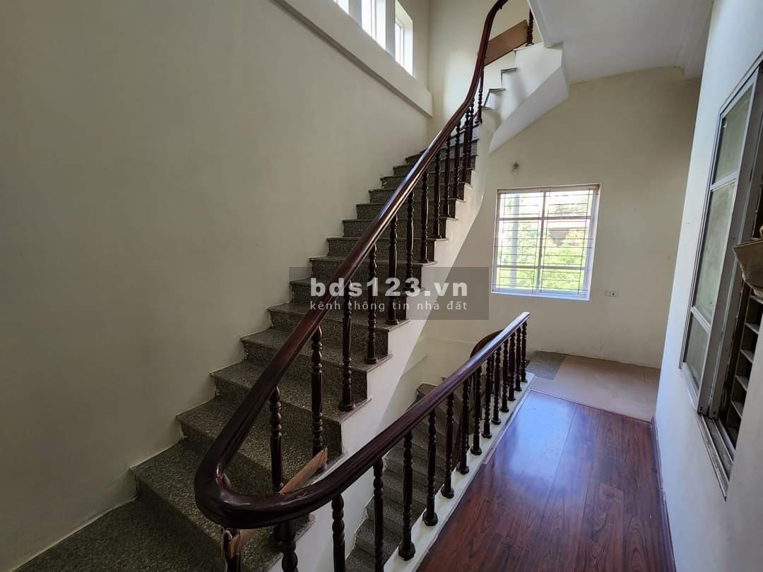 Oh….85m² nhà dân xây- ô tô ngay nhà - khu vực sáng - gần huyện ủy Bắc Từ Liêm - 3 thoáng, 3,75 tỷ