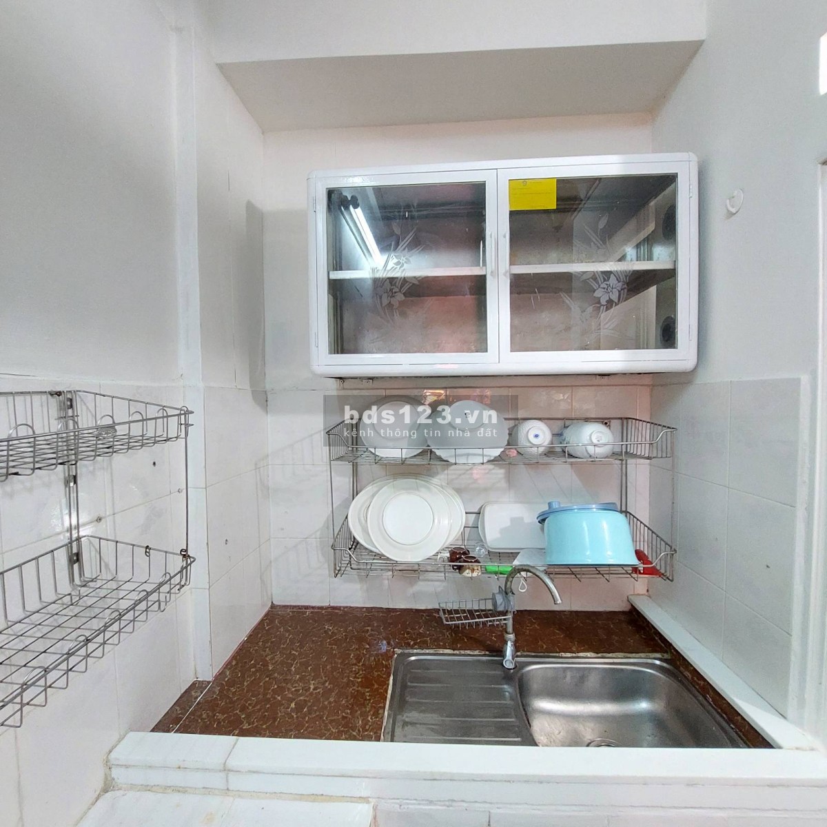 Chính chủ cho thuê nhà riêng 36m2 Tân Bình, 3 lầu, 4PN, 3WC, NTCB. Hẻm 4m thông Bắc Hải.