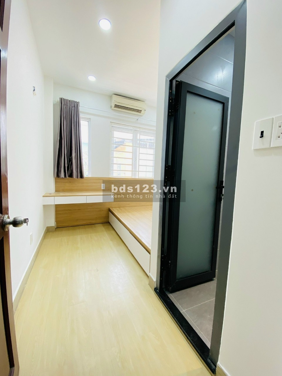 Phòng nội thất cao cấp tại số 214/B14 Nguyễn Trãi