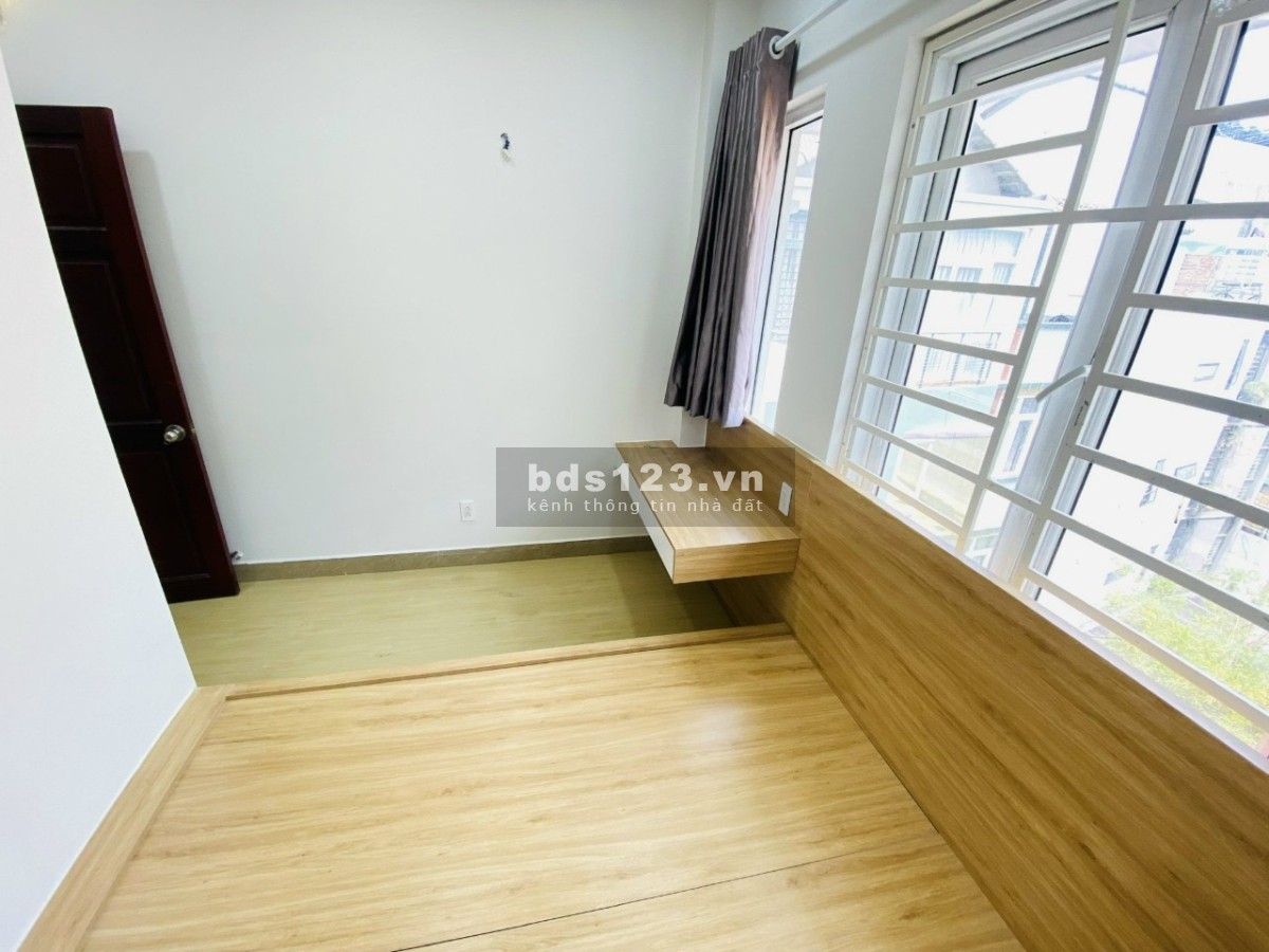 Phòng nội thất cao cấp tại số 214/B14 Nguyễn Trãi