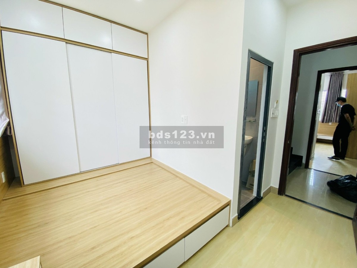 Phòng nội thất cao cấp tại số 214/B14 Nguyễn Trãi