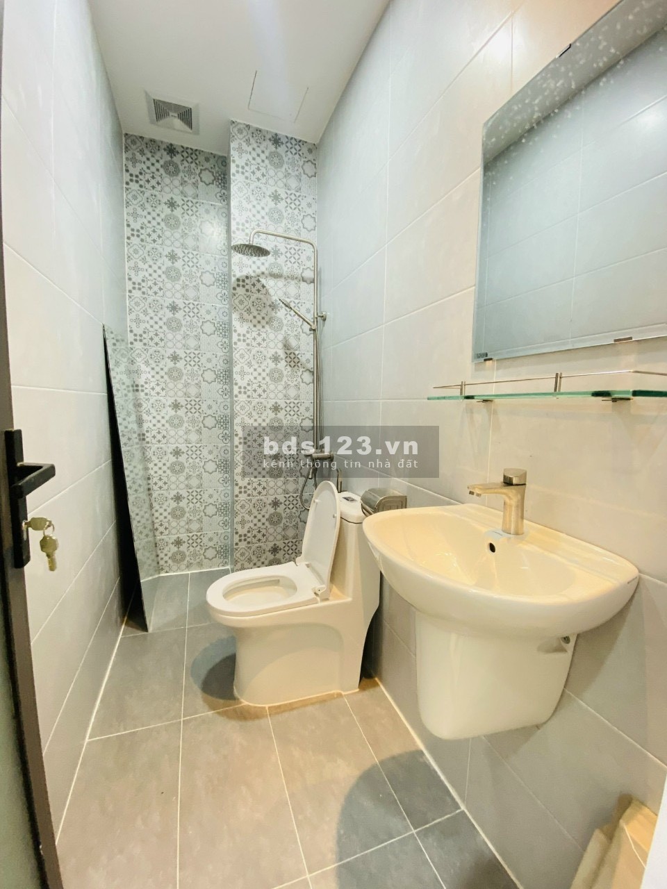 Phòng nội thất cao cấp tại số 214/B14 Nguyễn Trãi