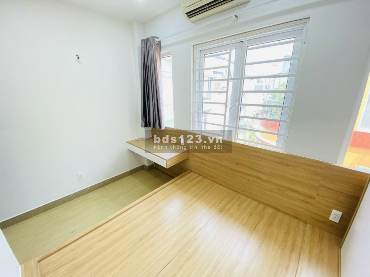 Phòng nội thất cao cấp tại số 214/B14 Nguyễn Trãi