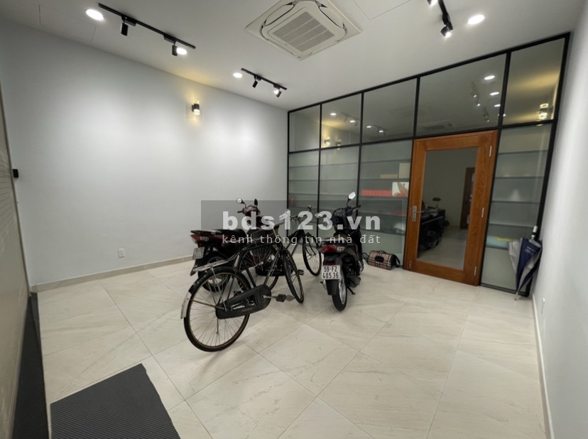 Cho thuê mặt bằng số 55D Hồ Xuân Hương pVTS Q3 chính chủ