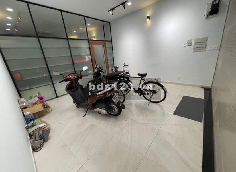 Cho thuê mặt bằng số 55D Hồ Xuân Hương pVTS Q3 chính chủ