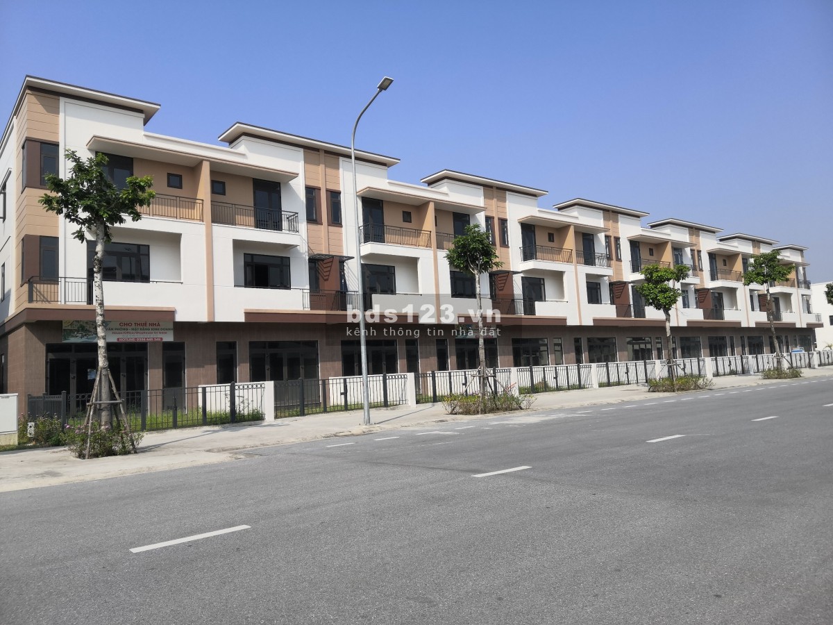 Cần bán gấp shophouse phố đi bộ 26m Centa City giá yêu thương.