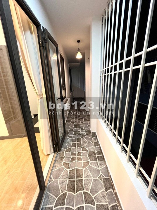 Lê Lợi 43m2 xây mới 4 tầng nội thất đầy đủ, ô tô đỗ gần ngõ thông, 4,3 tỷ. Liên hệ 0986951728