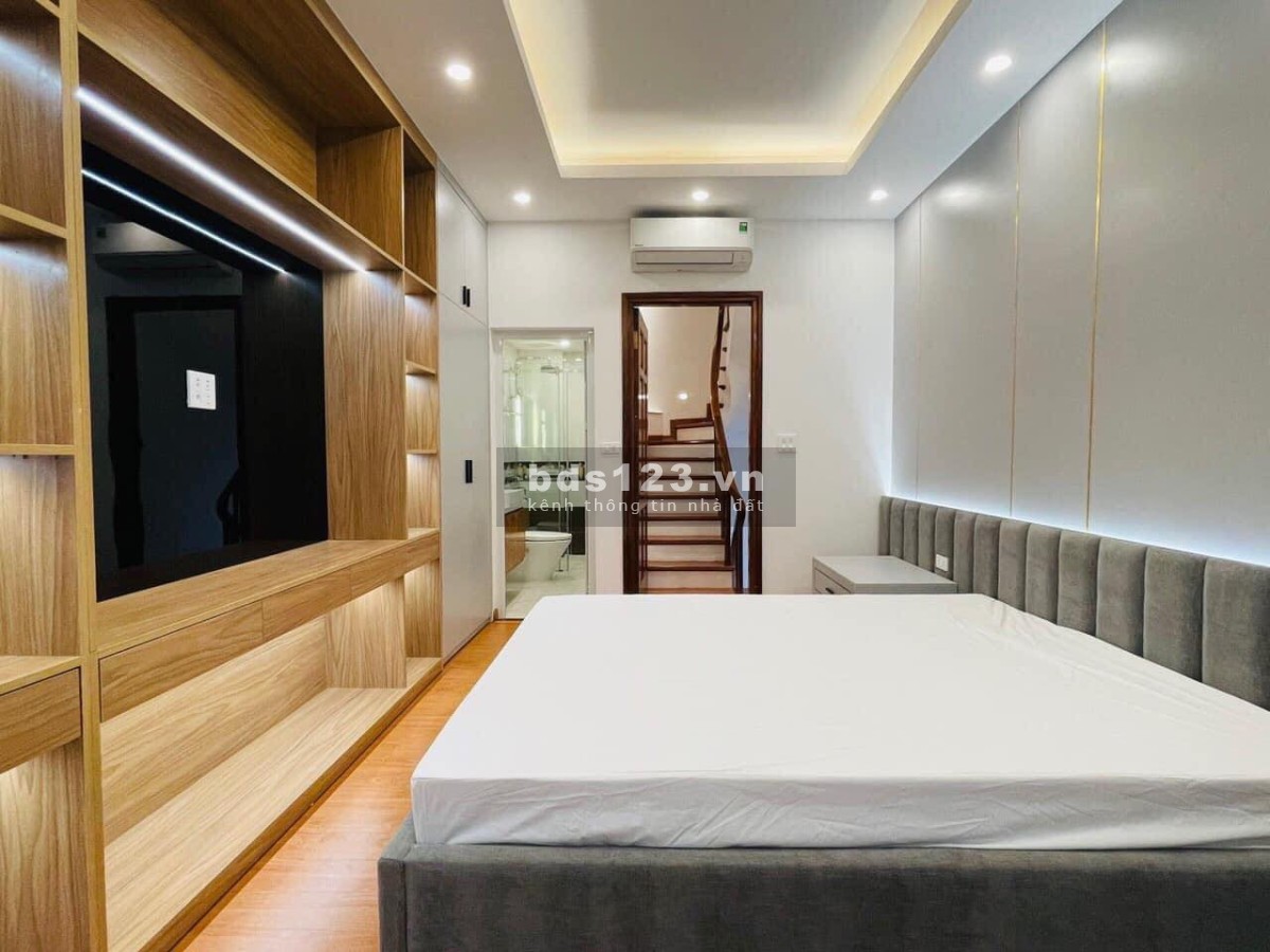 Bán nhà 5 tầng mới koong tại phố Quang Trung, Hà Đông, DT 33m, giá 4 tỷ