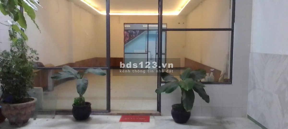 Cho thuê mặt bằng kinh doanh diện tích 160 m² trung tâm thành phố