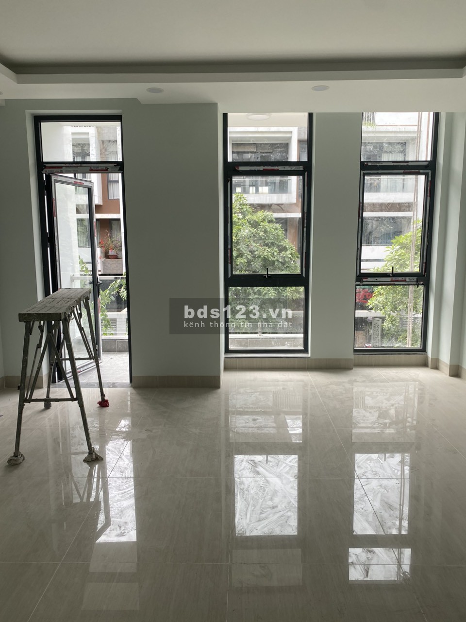 Cho thuê nhà KĐT Vạn Phúc, Thủ Đức. 1 hầm, 1 trệt, 2 lầu, thang máy
