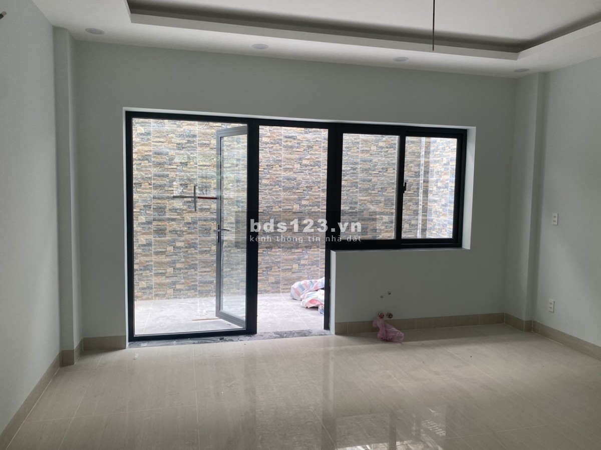 Cho thuê nhà KĐT Vạn Phúc, Thủ Đức. 1 hầm, 1 trệt, 2 lầu, thang máy