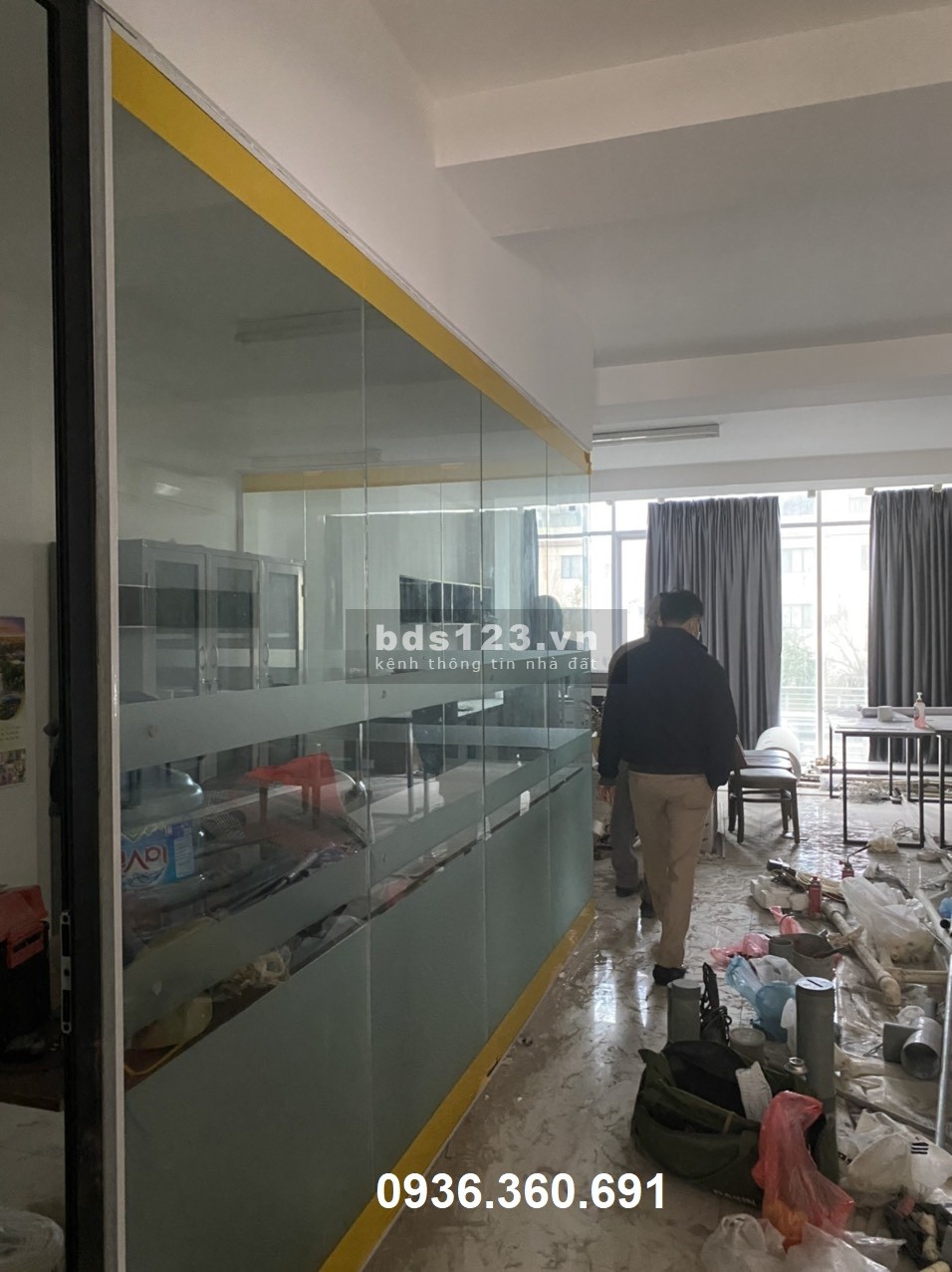 Cho thuê mặt sàn 100m² làm văn phòng ngay mặt đường Cầu Giấy giá rẻ