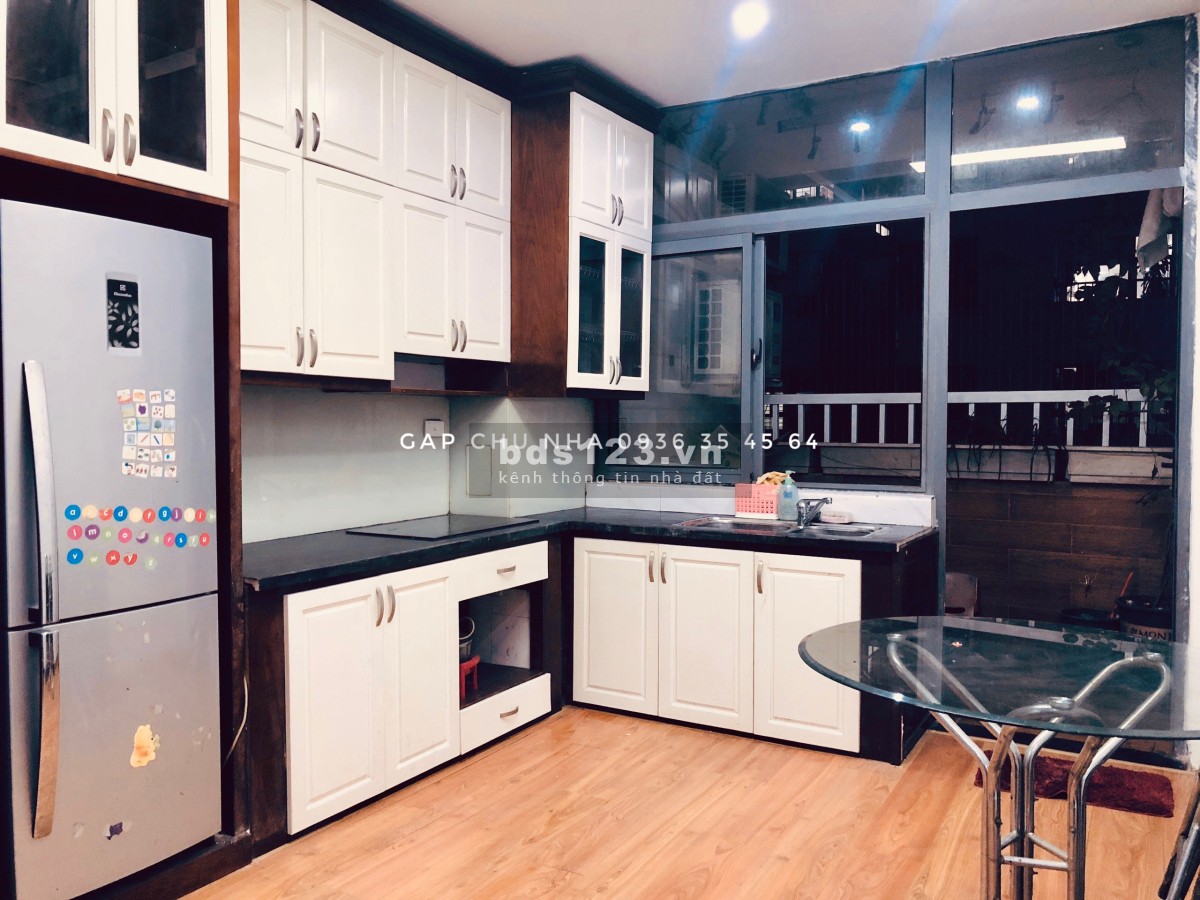 Giáp Tết GĐ cần bán nhanh nếu sau Tết thì giá khác ạ.Căn hộ ở VOV Mễ Trì Nam Từ Liêm 61m2
