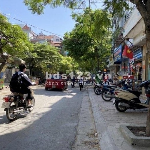 Bán nhà ngã 3 mặt phố Hồng Mai quận Hai Bà Trưng 4.85 tỷ