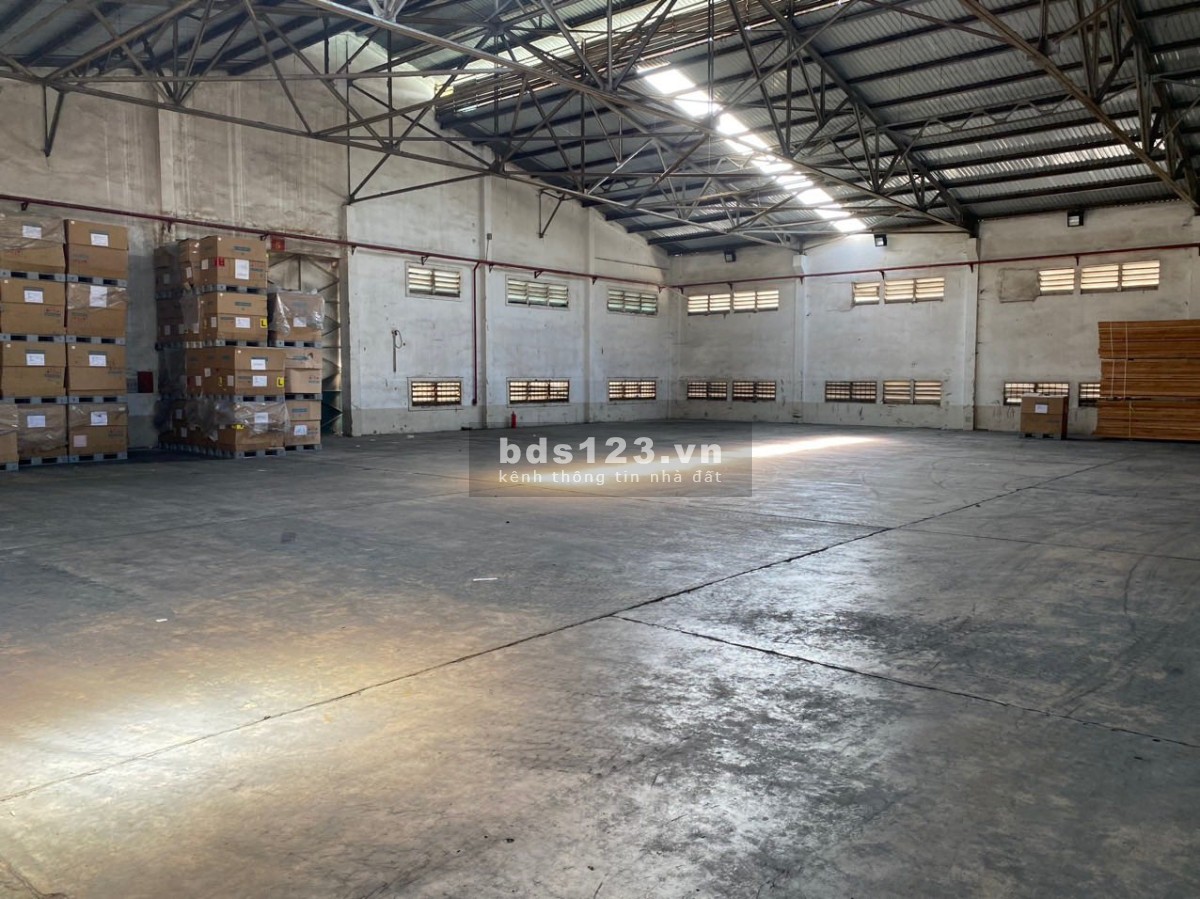 Cho thuê kho 1500m2 DT 743B, Tân Đông Hiệp, Dĩ An, Bình Dương