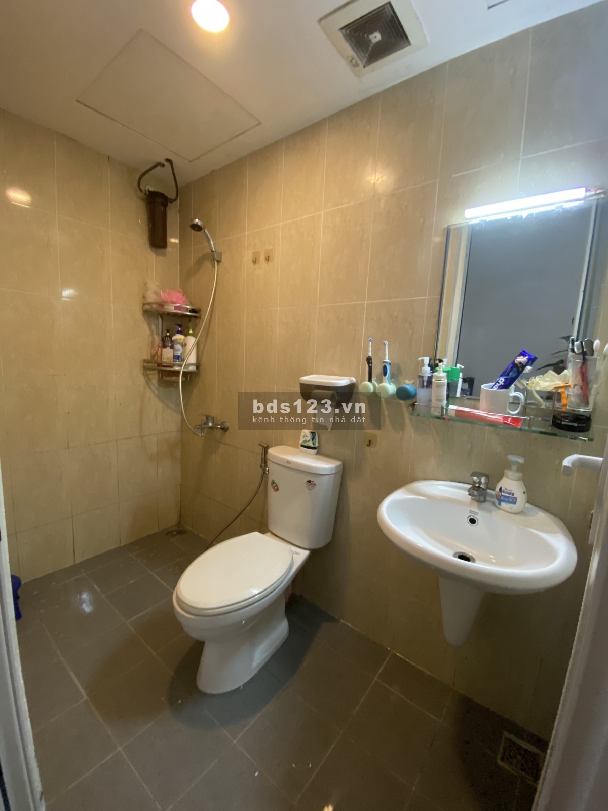 Cho thuê căn hộ 72m2 2pn 2wc nhà trống và nội thất giá chỉ từ 6tr đến 8tr