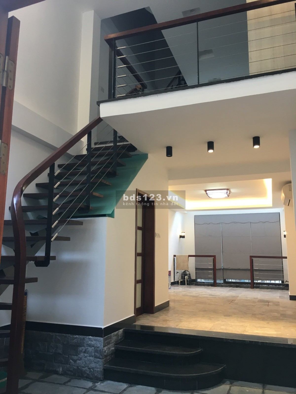 Cho thuê nhà nguyên căn Quận Bắc Từ Liêm, Cổ Nhuế 5 tầng, 4pn