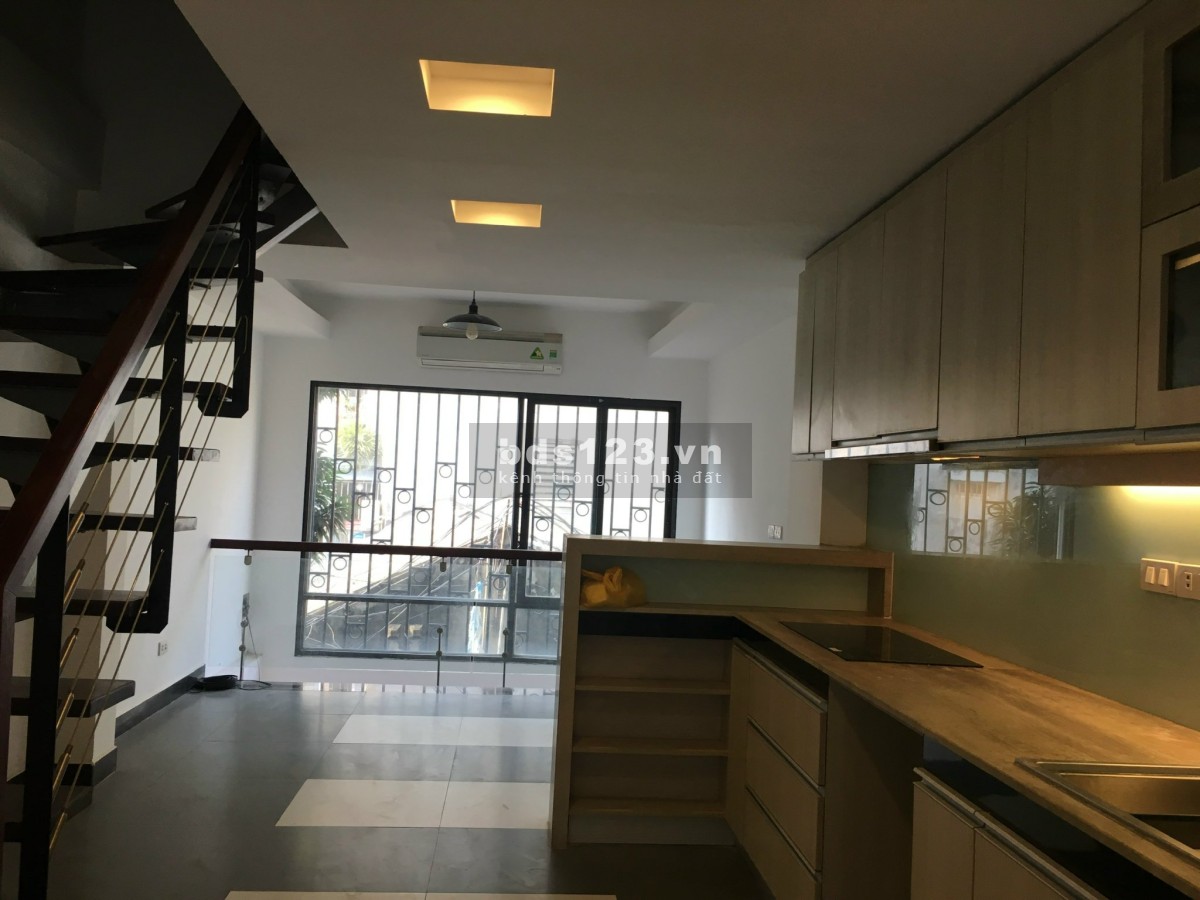 Cho thuê nhà nguyên căn Quận Bắc Từ Liêm, Cổ Nhuế 5 tầng, 4pn