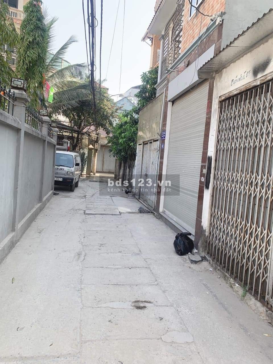 Căn góc ngõ ngõ thông kinh doanh nhỏ ô tô vào nhà vị trí tuyệt đỉnh giá 2.X tỷ