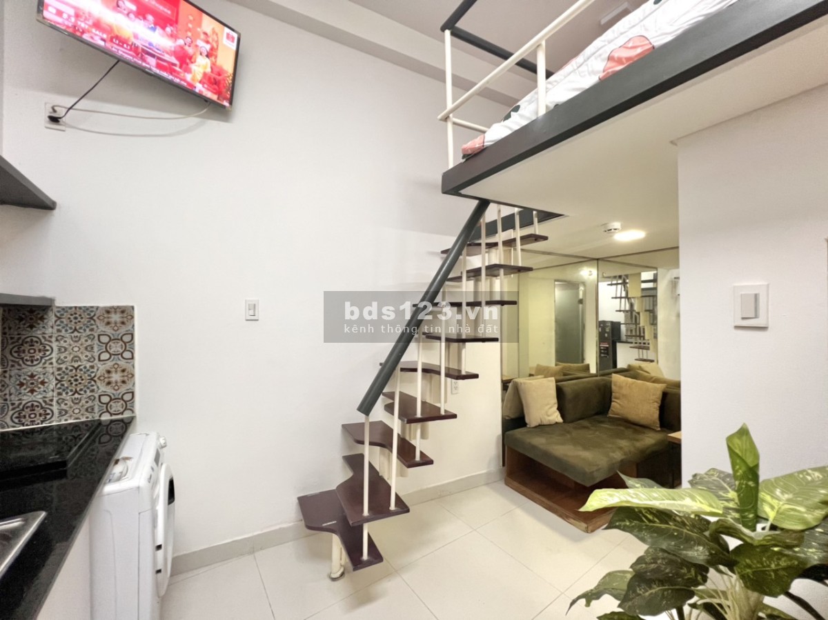 Căn hộ dịch vụ ngay trung tâm Quận 3, có gác rộng 30m2