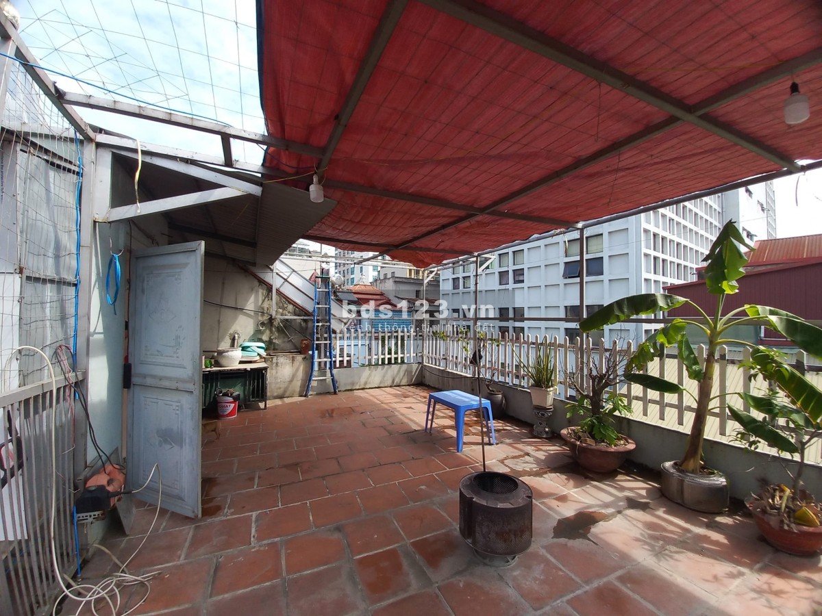 Bán đất tặng nhà 56m2, đường Nguyễn Trãi ô tô đỗ, kinh doanh ngon