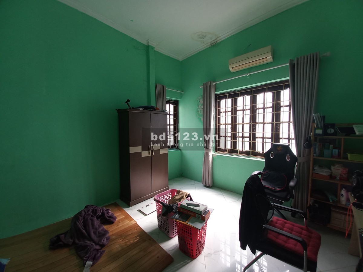 Bán đất tặng nhà 56m2, đường Nguyễn Trãi ô tô đỗ, kinh doanh ngon
