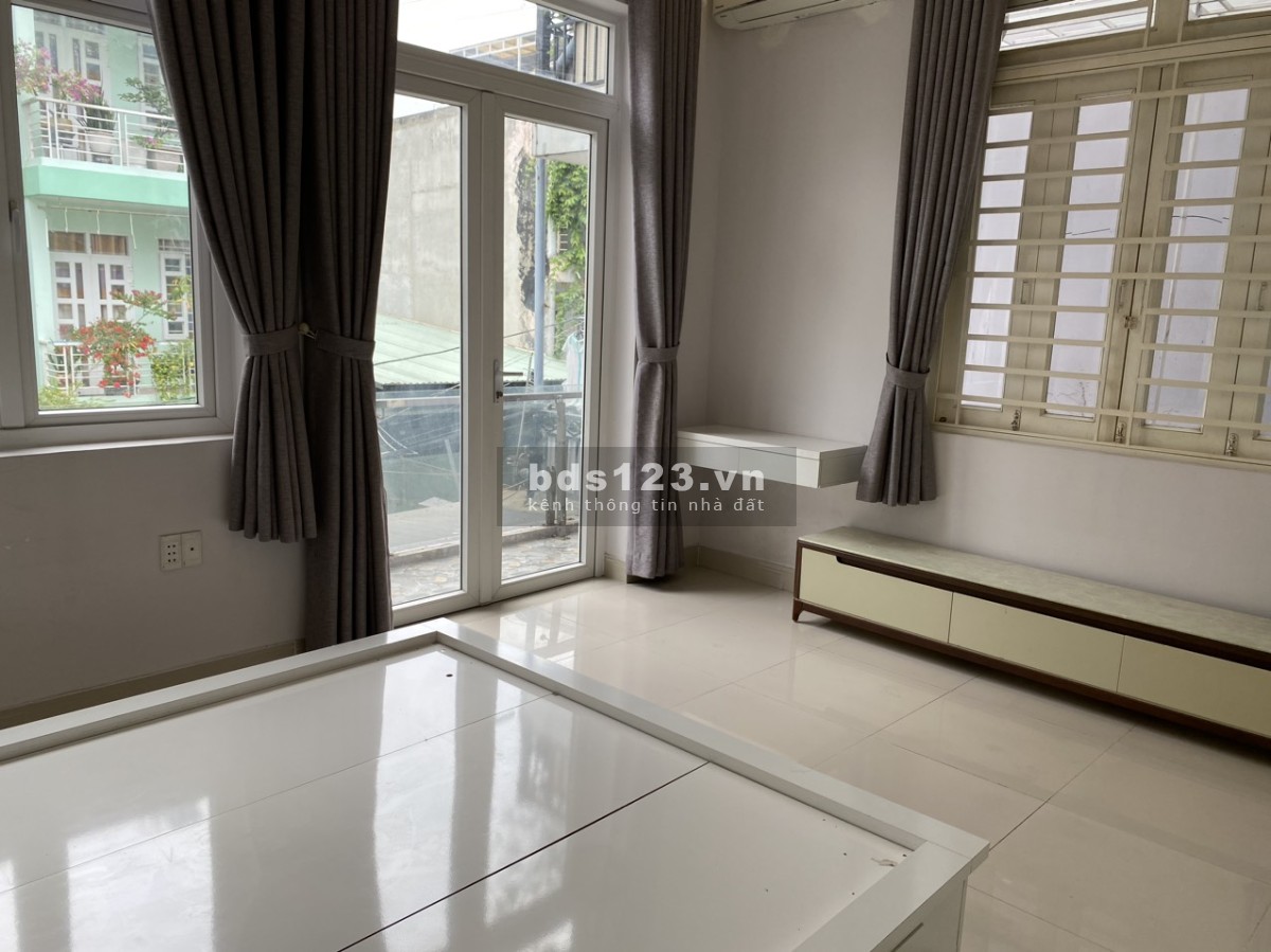 Cho thuê nguyên căn 1 trệt 2 lầu hẻm 8m Lê Văn Lương Nhà Bè