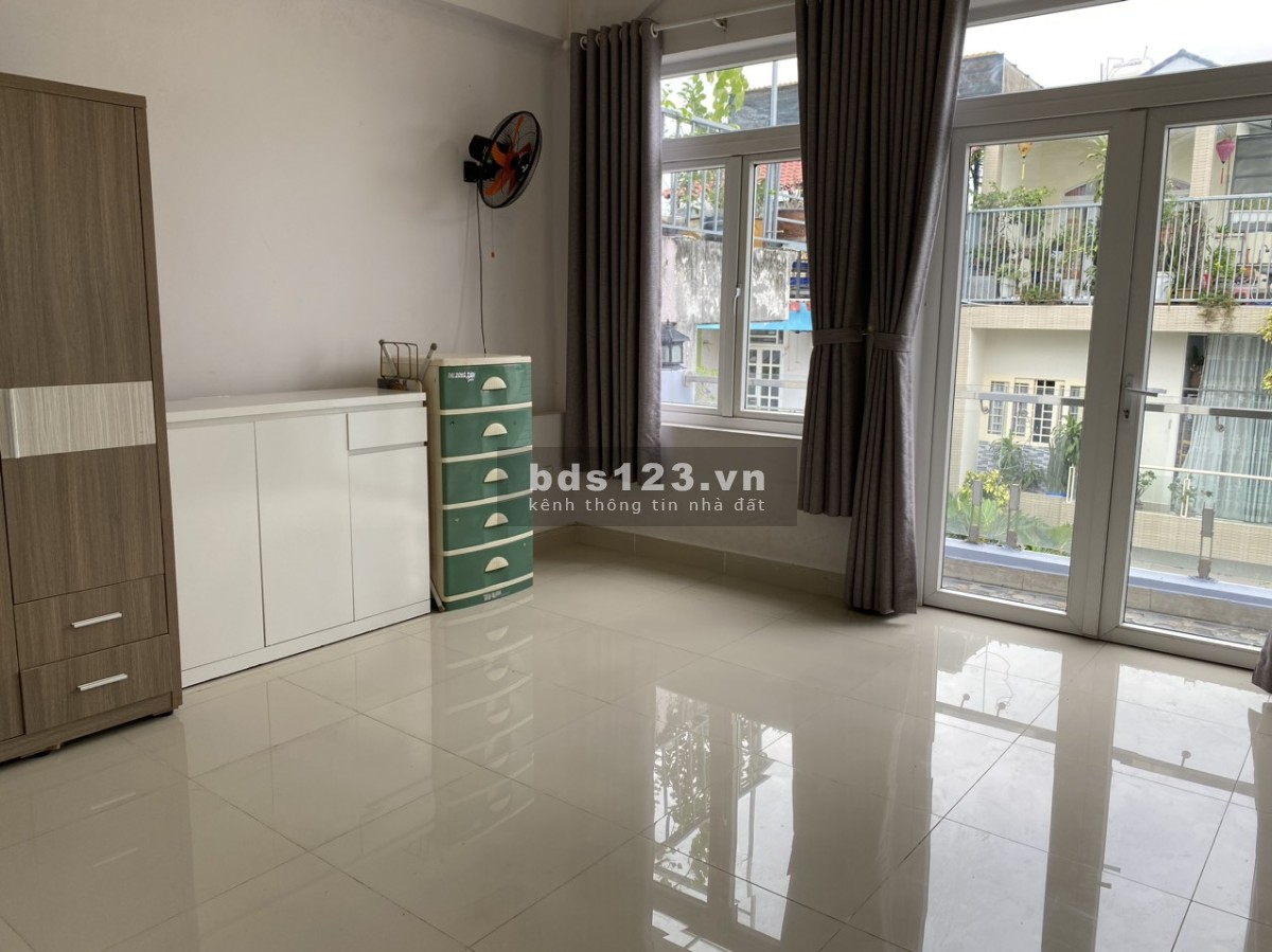 Cho thuê nguyên căn 1 trệt 2 lầu hẻm 8m Lê Văn Lương Nhà Bè