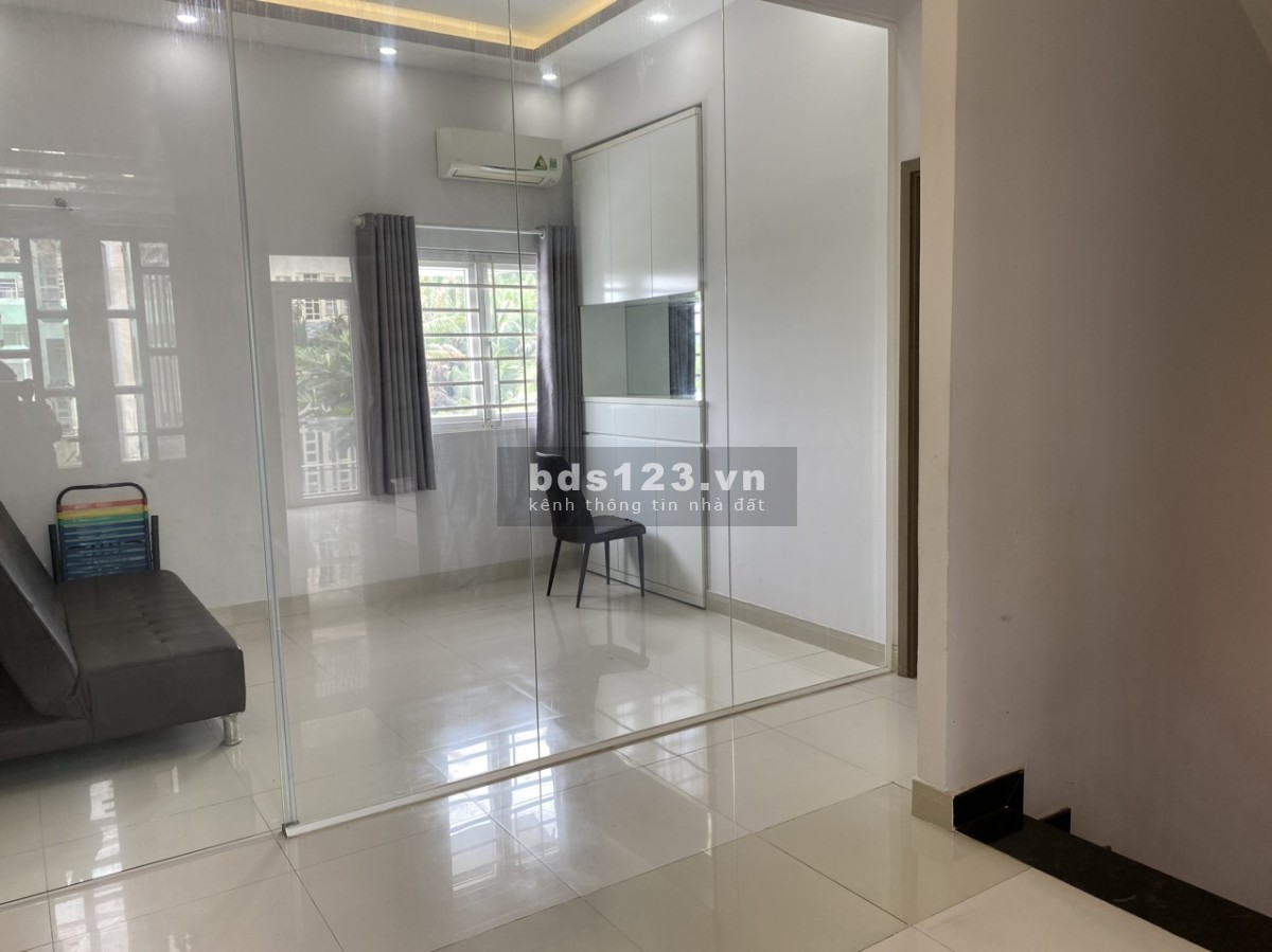 Cho thuê nguyên căn 1 trệt 2 lầu hẻm 8m Lê Văn Lương Nhà Bè